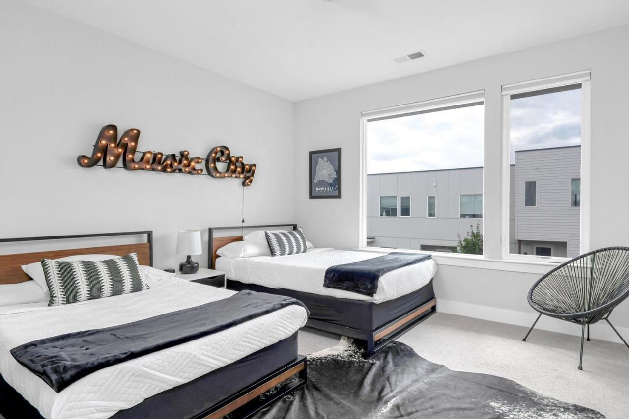 Big New And Modern With Skyline View Mural And Ping Pong * Nashville